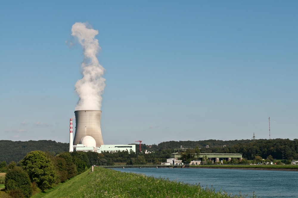 Le forze armate si esercitano nella risposta alle emergenze presso la centrale nucleare di Leibstadt