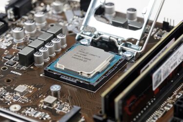 Lücken in Intel-CPUs: Microsoft veröffentlicht ausserplanmässiges Sicherheitsupdate